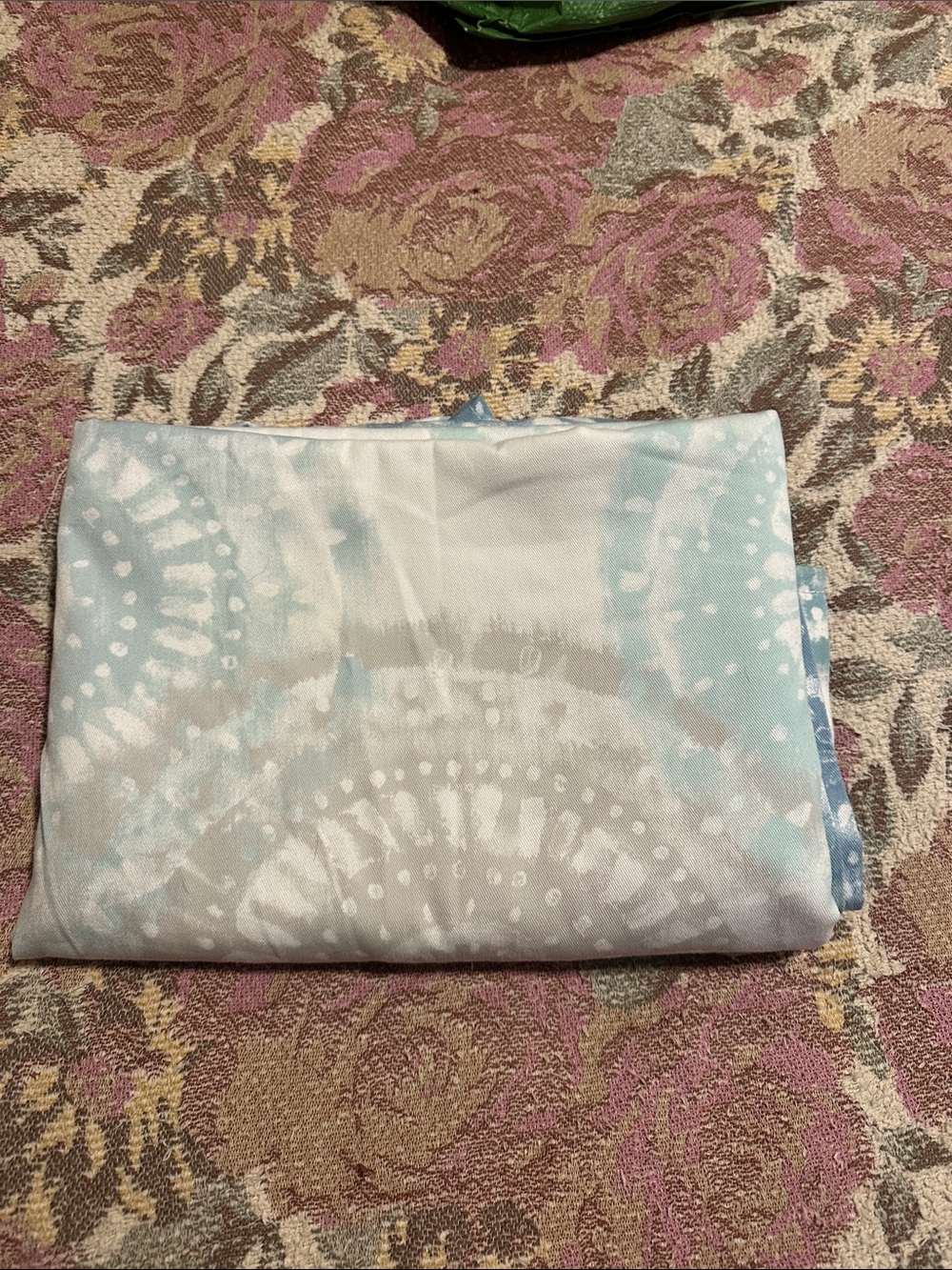 Max Studio Light Blue and White Shower Curtain - Tie-Dye Pattern